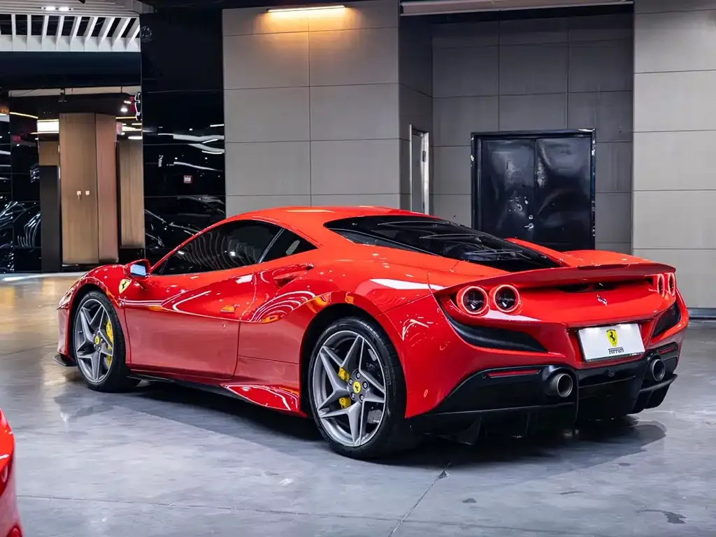 Ferrari F8 — фото 7