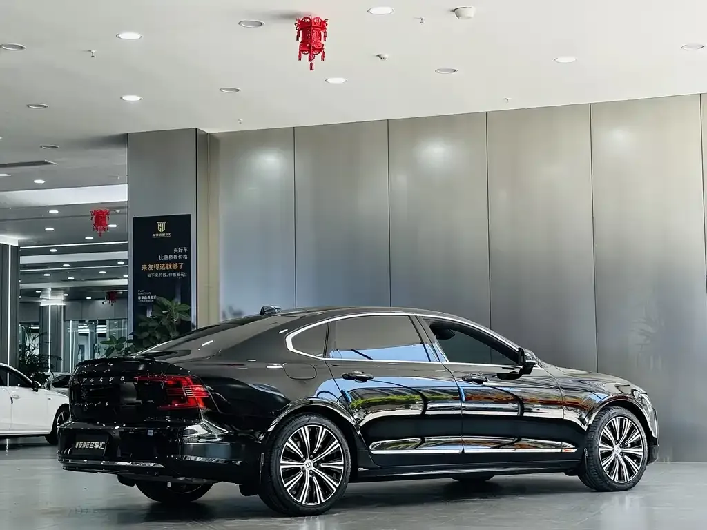Volvo S90 — фото 7