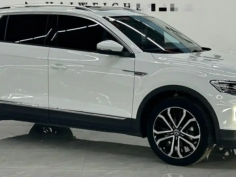 Volkswagen T-Roc — фото 10