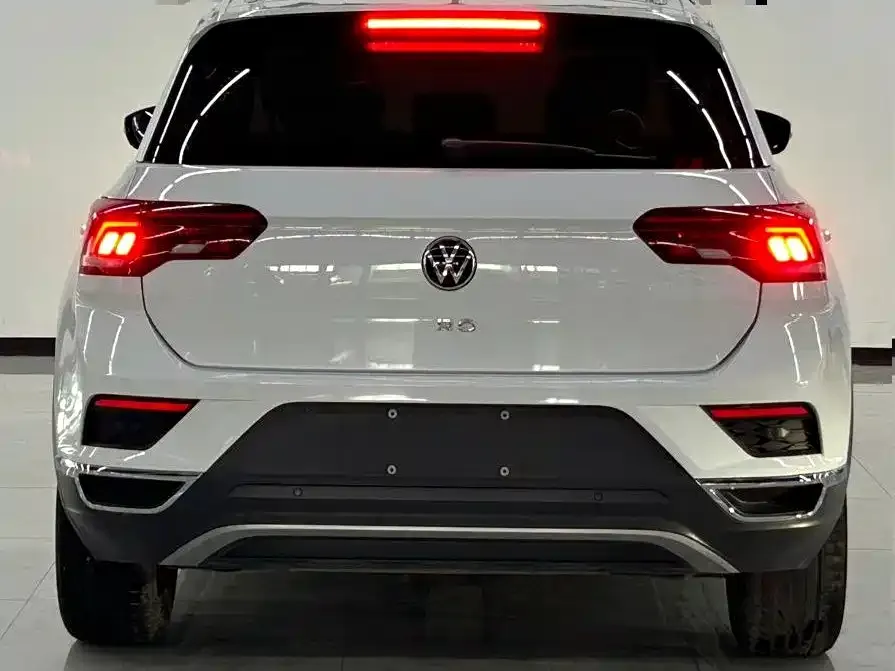 Volkswagen T-Roc — фото 2