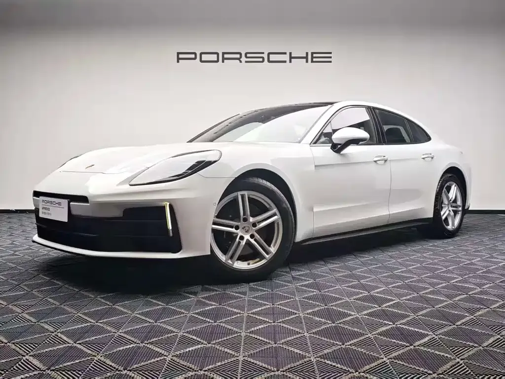 Porsche Panamera — фото 1