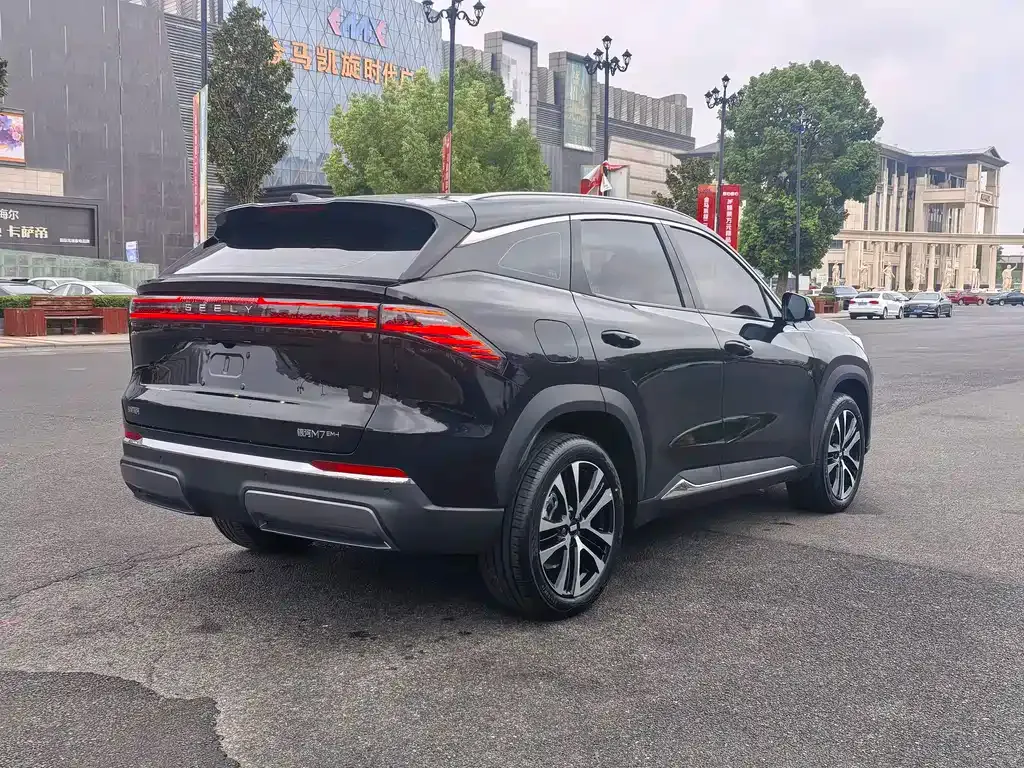 Geely Galaxy M7 — фото 10