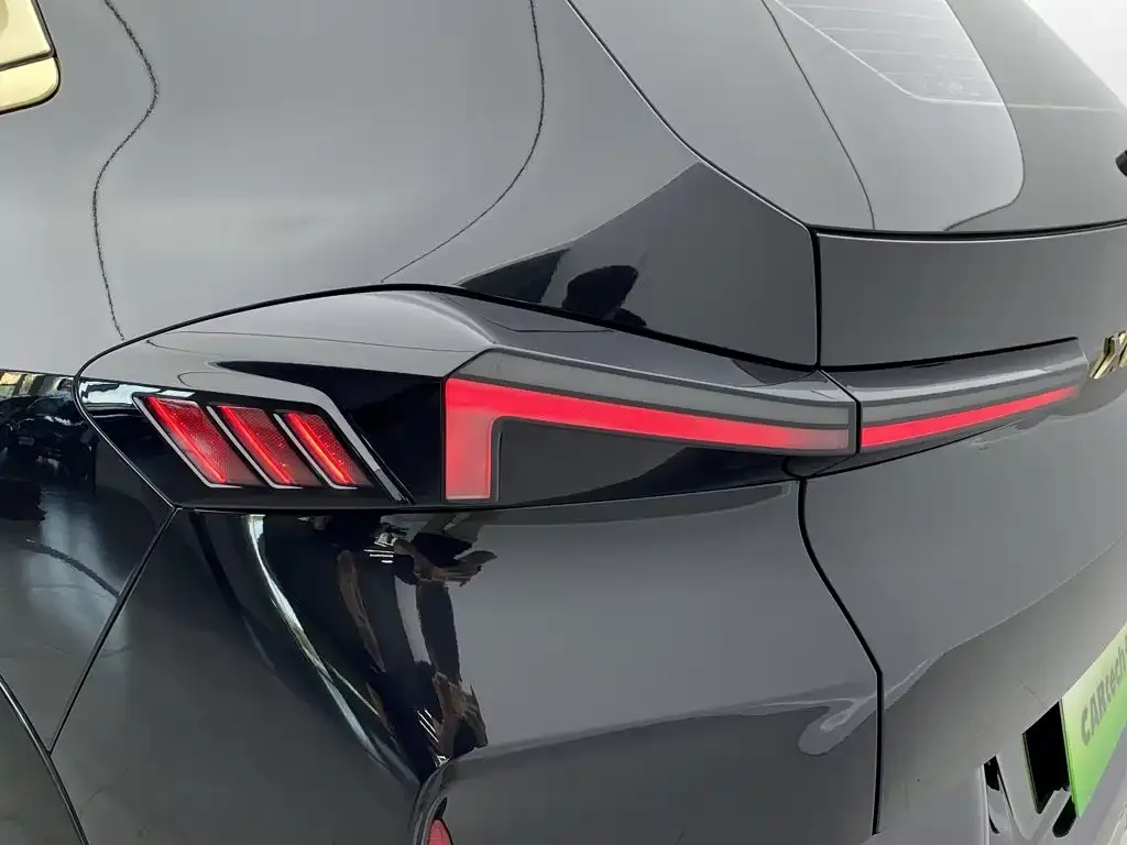 BMW XM — фото 6