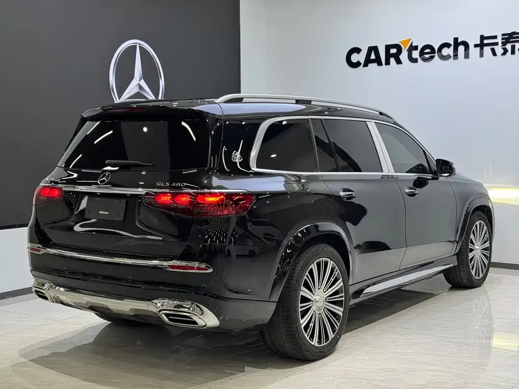 Mercedes-Benz GLS — фото 9