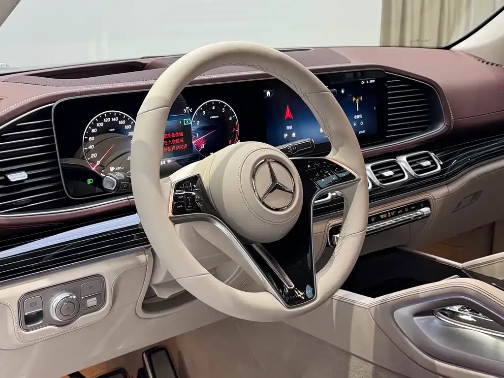 Mercedes-Benz GLS — фото 8