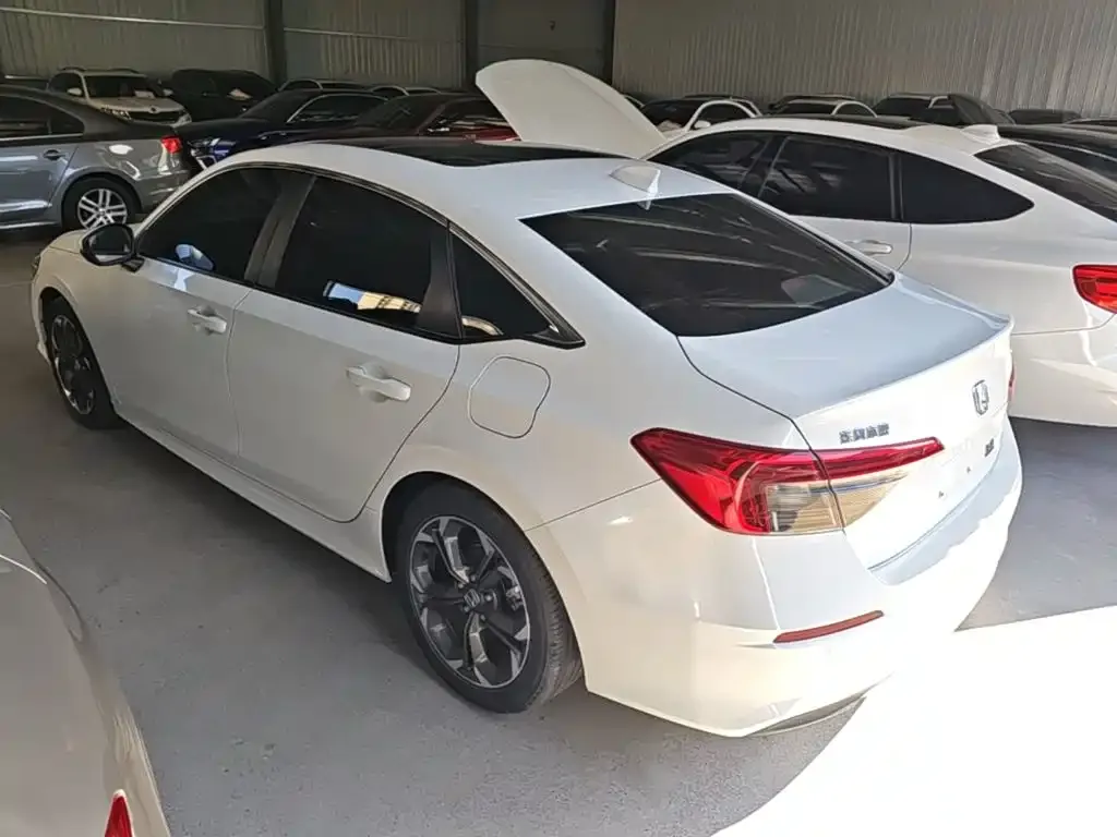 Honda Civic — фото 8