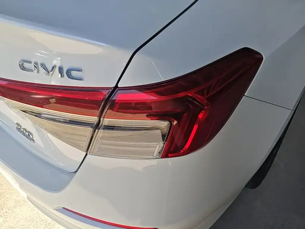 Honda Civic — фото 7