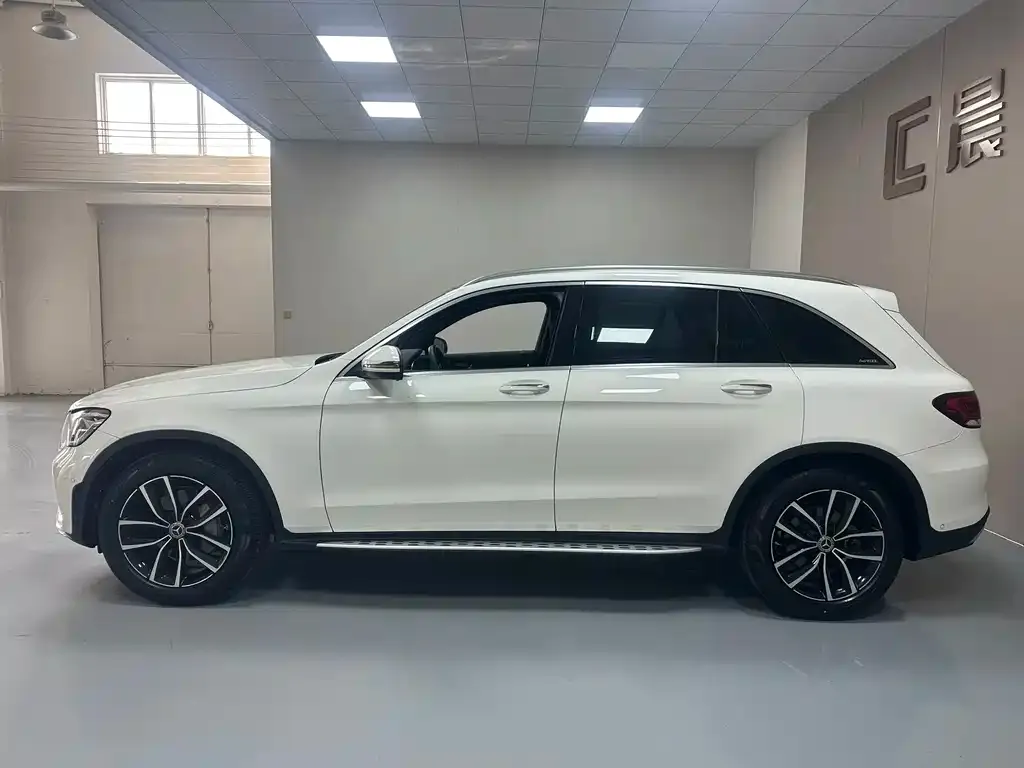Mercedes-Benz GLC — фото 6