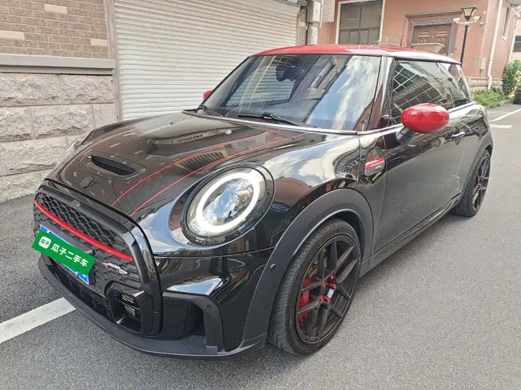 MINI JCW (John Cooper Works) — фото 10
