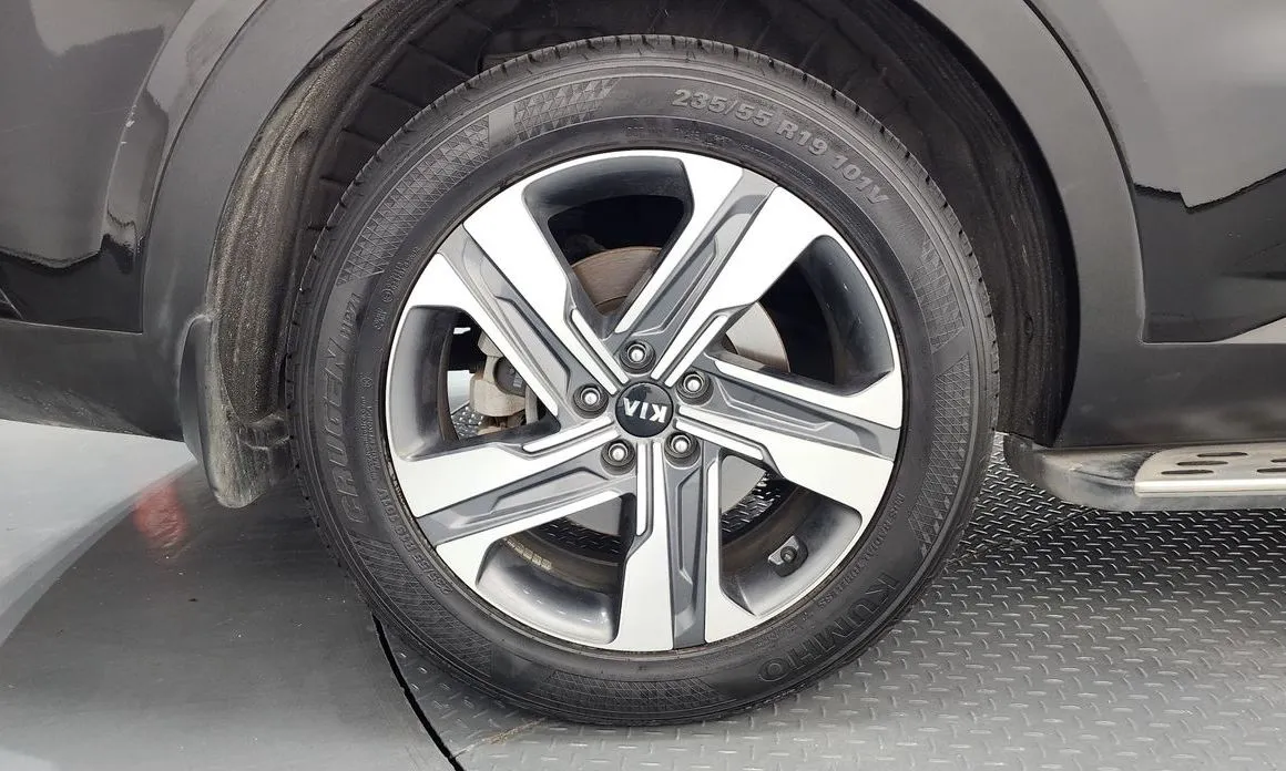 Kia Sorento — фото 6