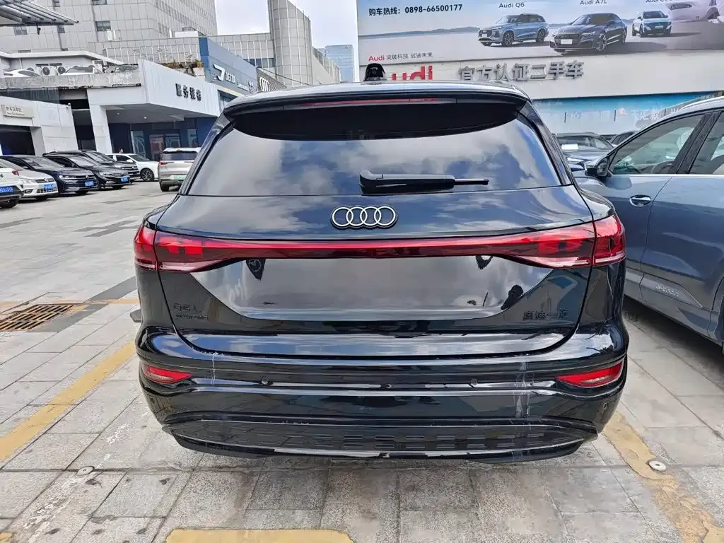 Audi Q6L e-tron — фото 8
