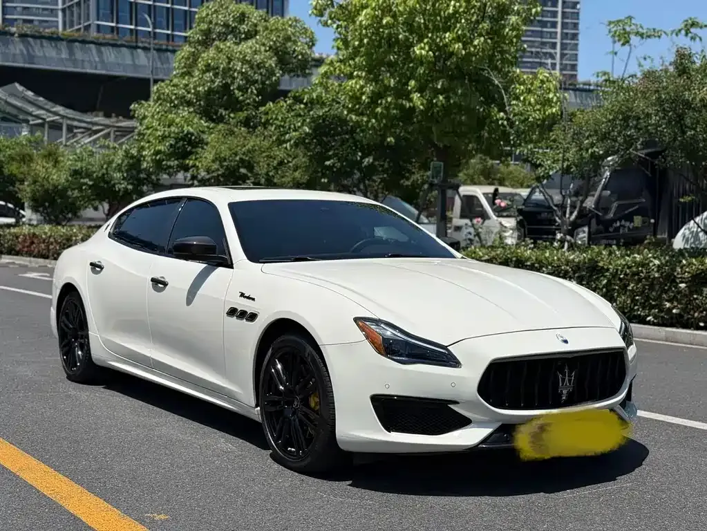 Maserati Quattroporte — фото 5