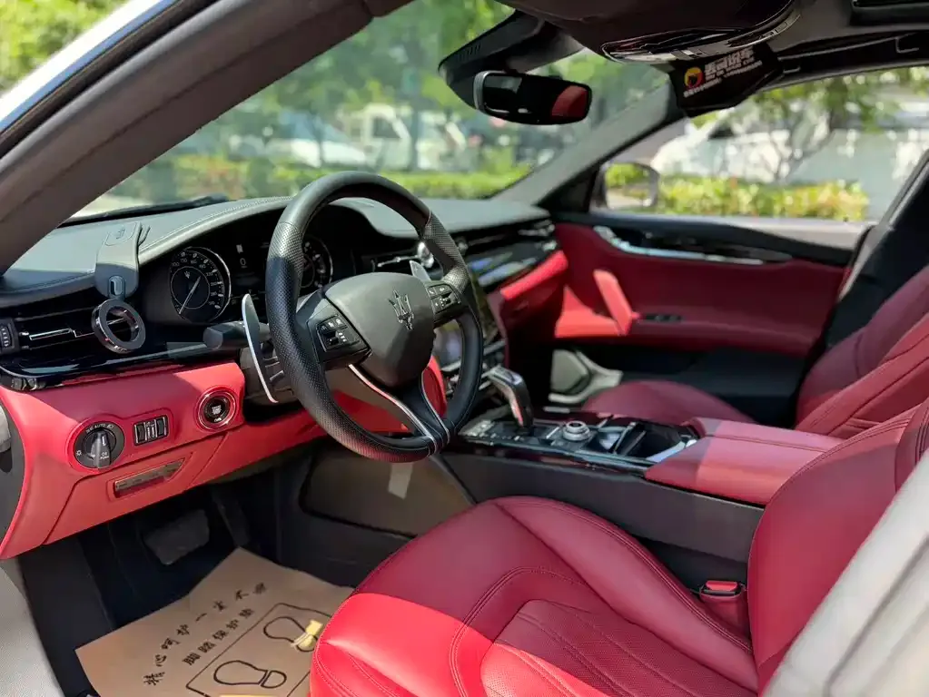Maserati Quattroporte — фото 3