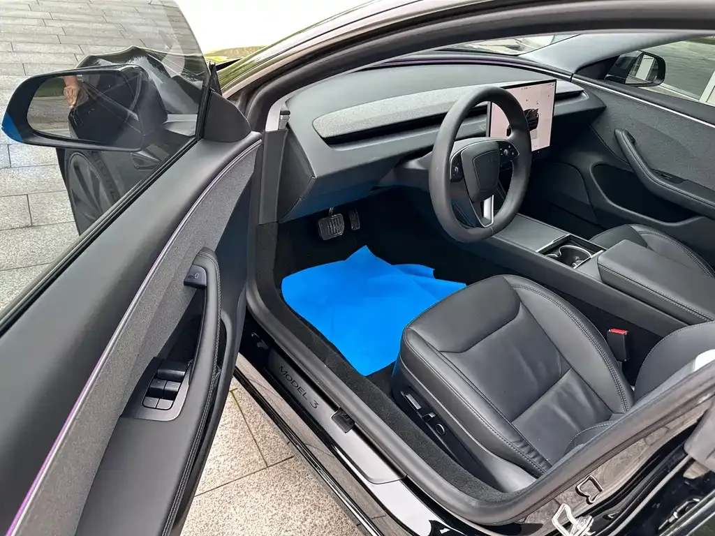 Tesla Model 3 — фото 3