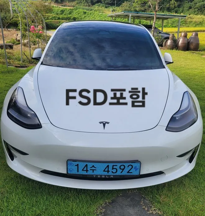 Tesla Model 3 — фото 1
