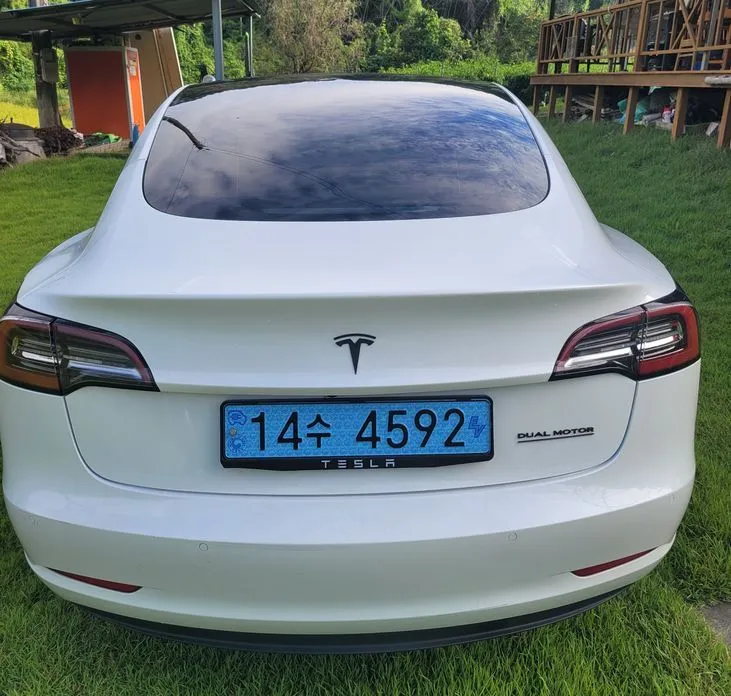 Tesla Model 3 — фото 5