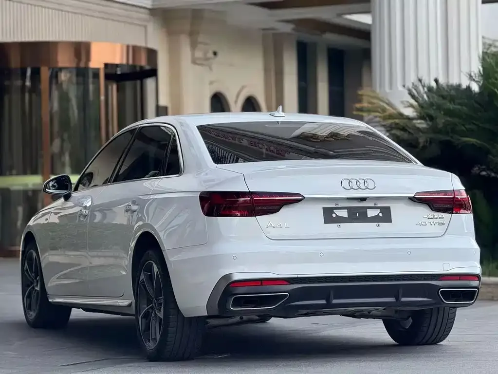 Audi A4L — фото 10