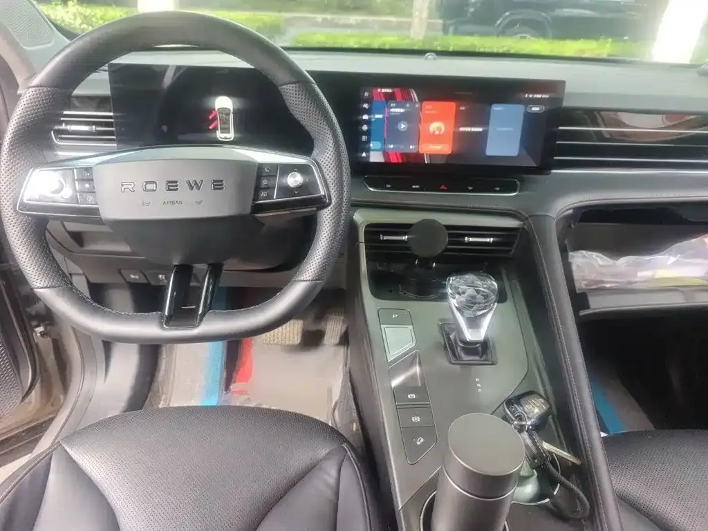 Roewe RX5 New Energy — фото 10