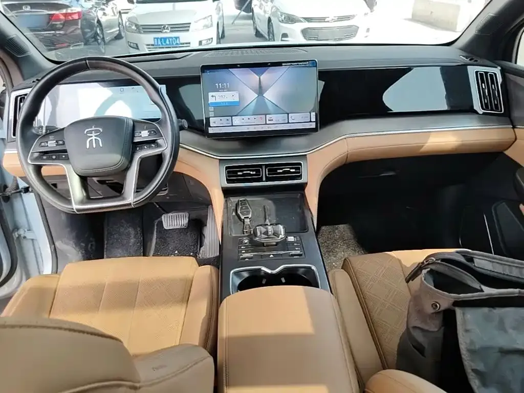 BYD L DM-i — фото 2