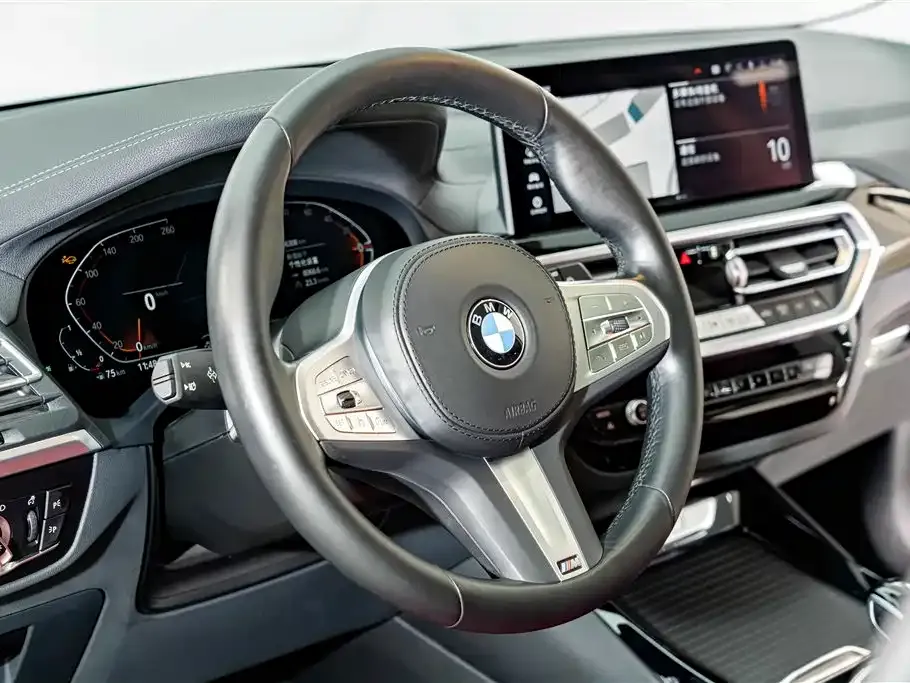 BMW X3 — фото 10