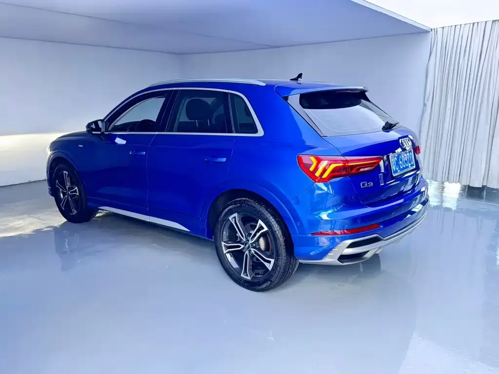 Audi Q3 — фото 7