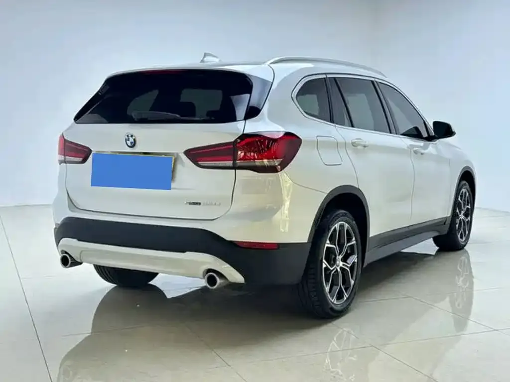 BMW X1 — фото 7