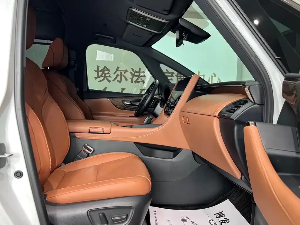 Toyota Vellfire — фото 3
