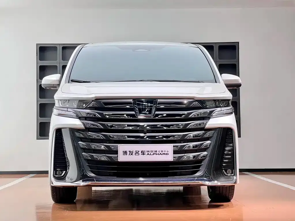 Toyota Vellfire — фото 2