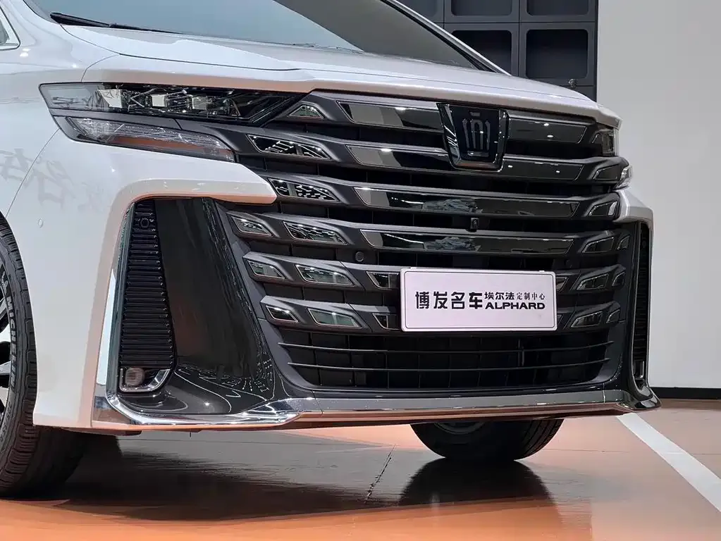 Toyota Vellfire — фото 9