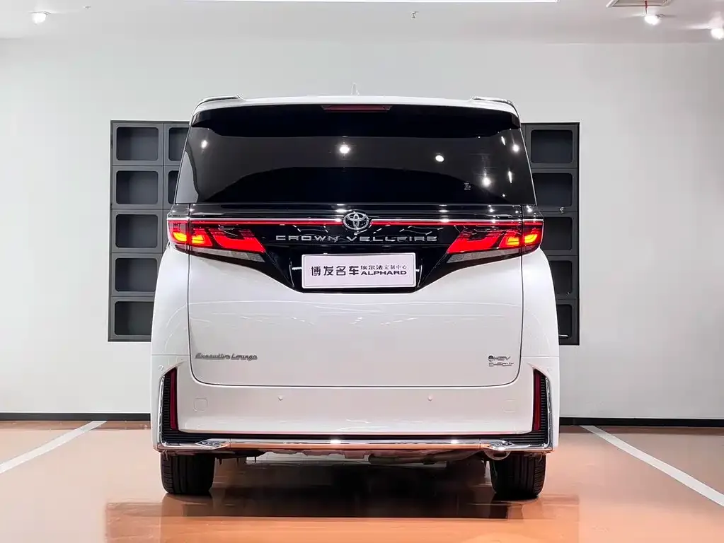 Toyota Vellfire — фото 7