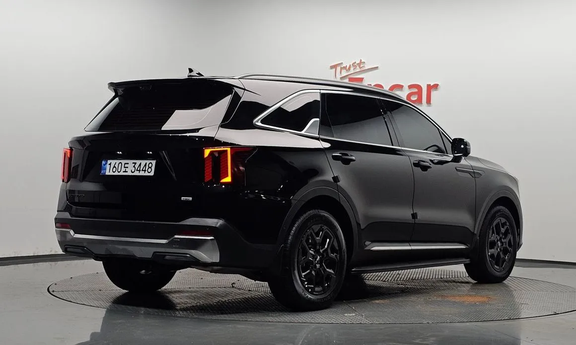 Kia Sorento — фото 9