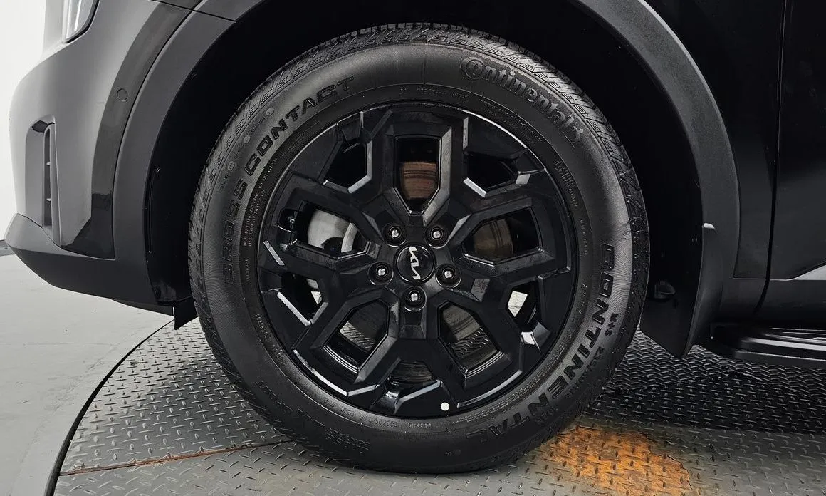 Kia Sorento — фото 7