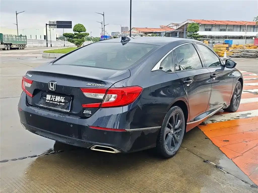 Honda Accord — фото 7