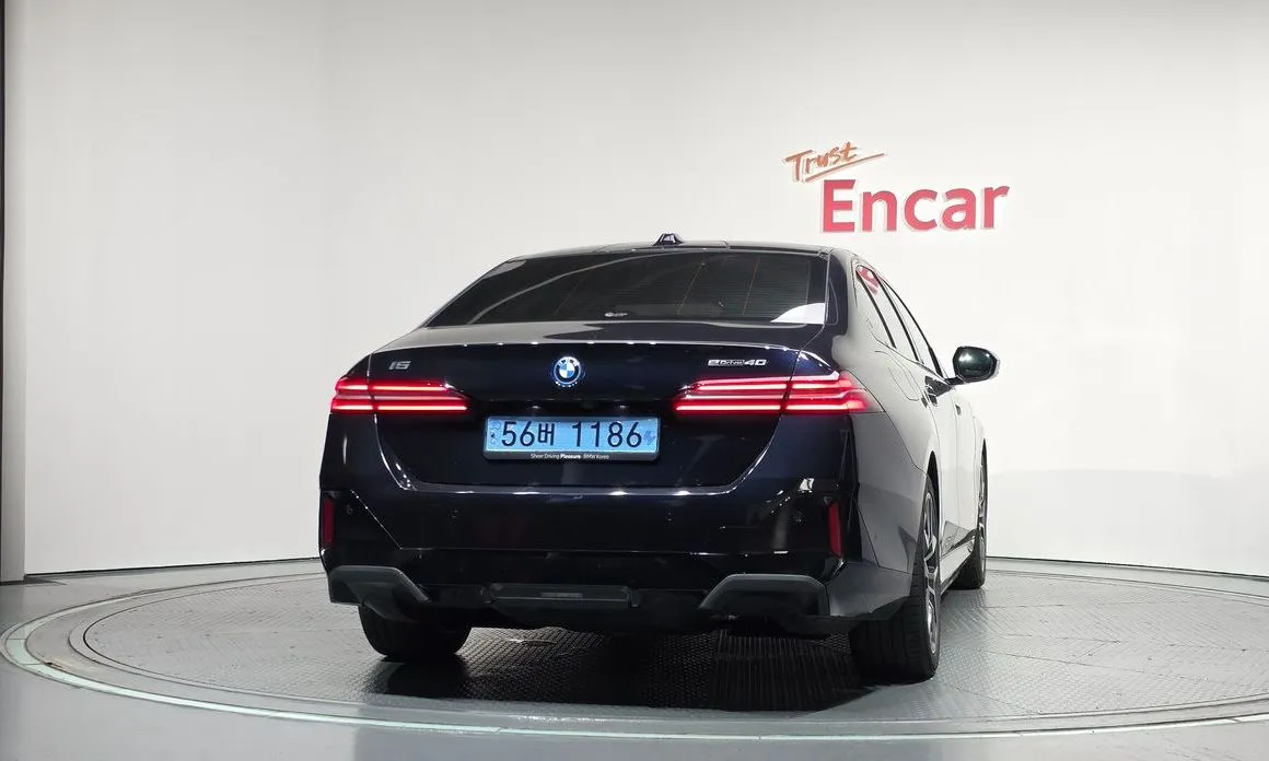 BMW i5 — фото 3