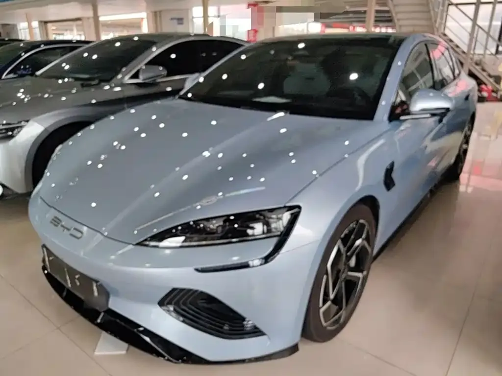 BYD Seal — фото 8