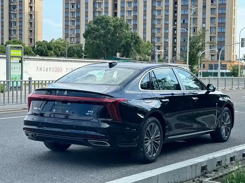 Hongqi H5 — фото 5
