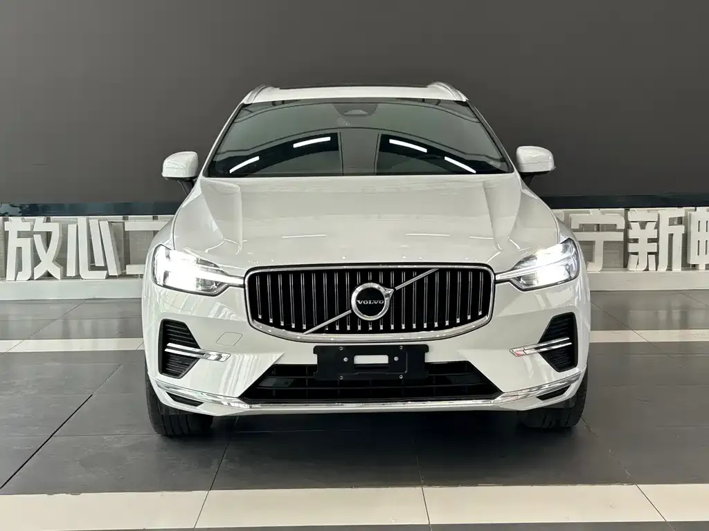 Volvo XC60 — фото 4