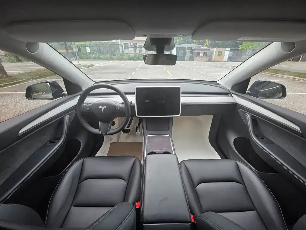 Tesla Model Y — фото 4