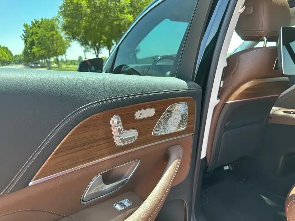 Mercedes-Benz GLS — фото 3