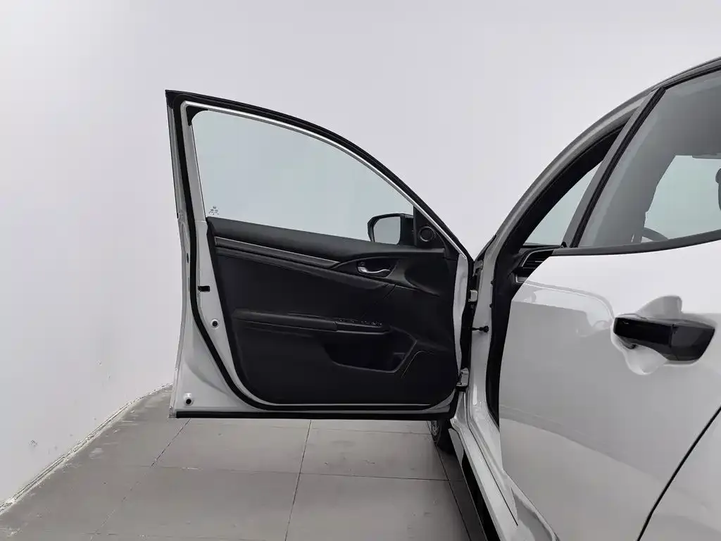 Honda Civic — фото 8