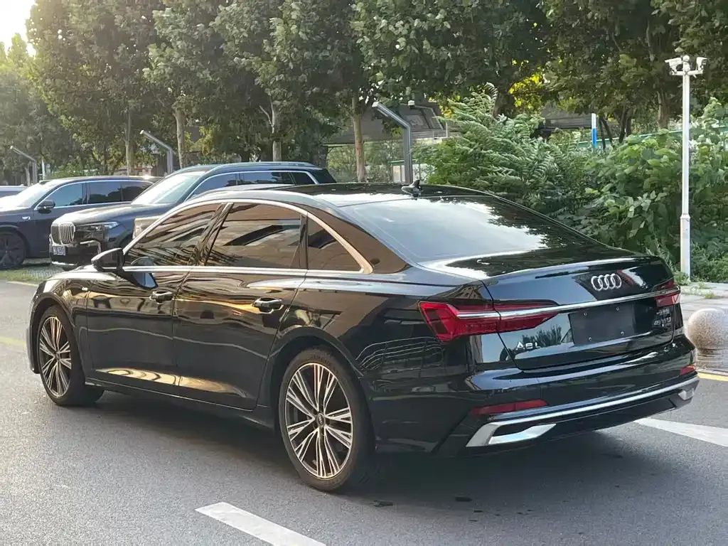 Audi A6L — фото 6
