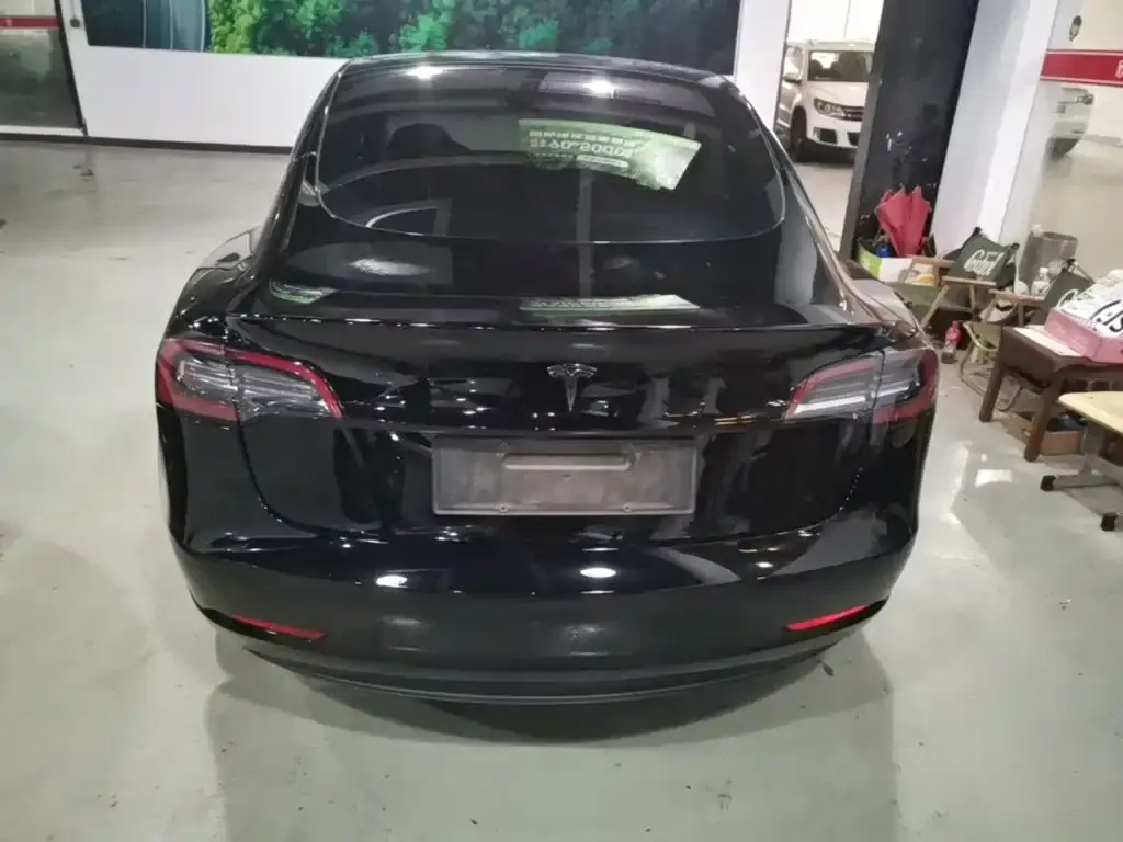 Tesla Model 3 — фото 2