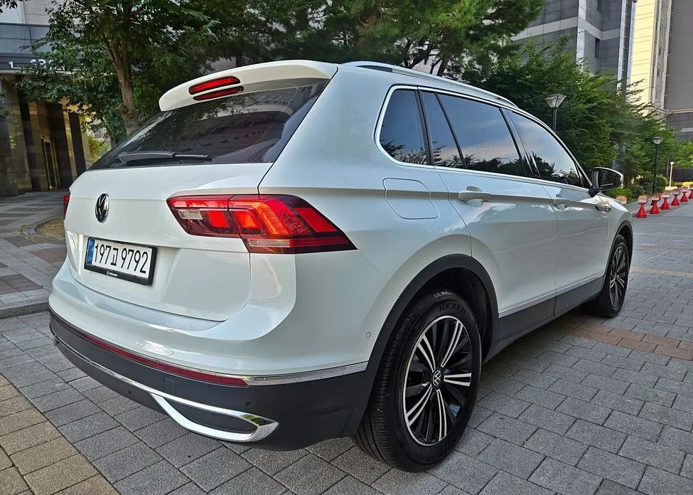 Volkswagen Tiguan — фото 9