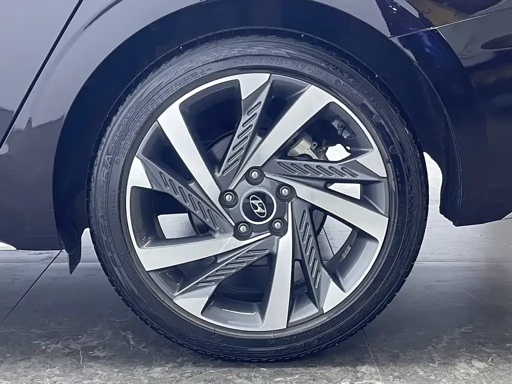 Hyundai Mistra — фото 10
