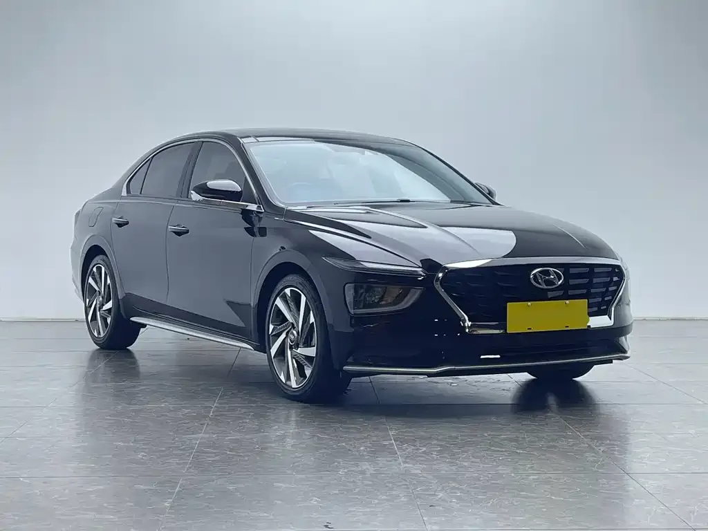 Hyundai Mistra — фото 7
