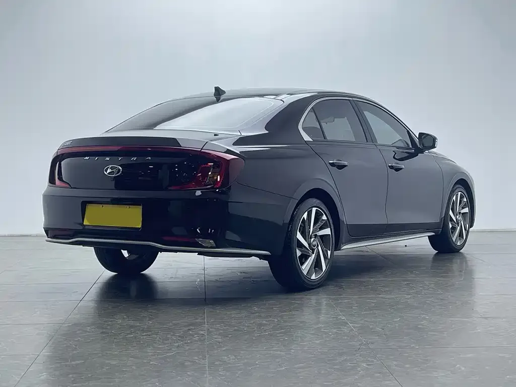 Hyundai Mistra — фото 2