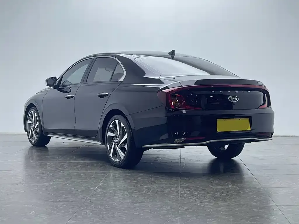 Hyundai Mistra — фото 4
