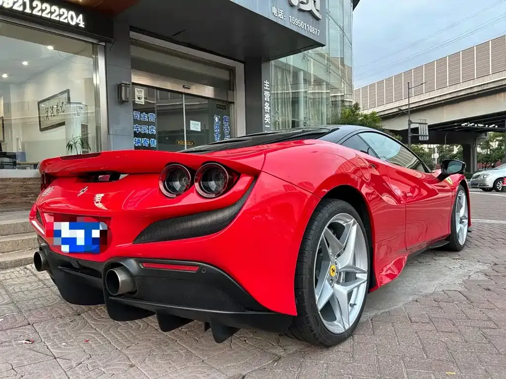 Ferrari F8 — фото 6