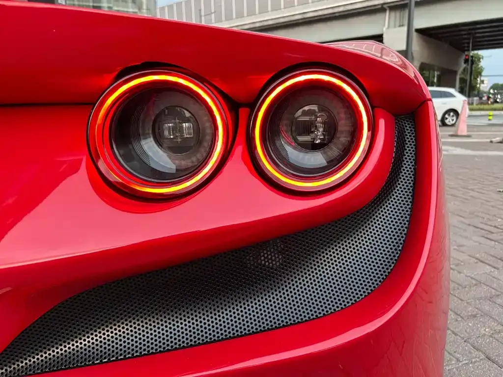 Ferrari F8 — фото 8