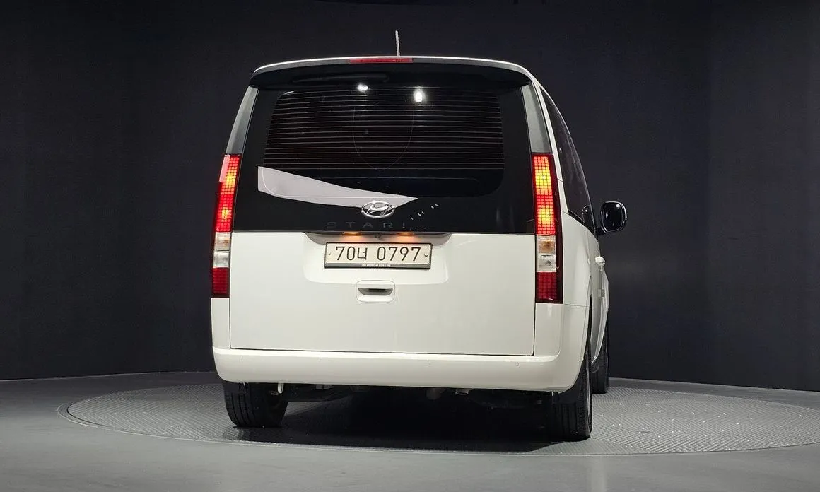 Hyundai Staria — фото 2